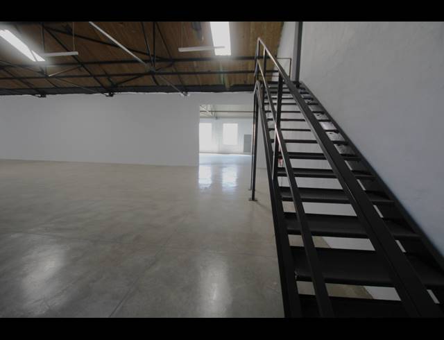 1,683M² FACTORY FOR SALE IN SEBENZA